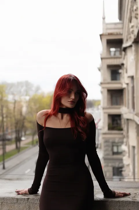Ева — ветка сакуры Санкт-Петербурга